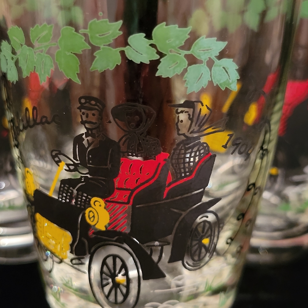 Vintage Jeanette Glasses by Libbey. 1904 Cadillac Automobile Drinking Glasses. - Picture 1 of 7